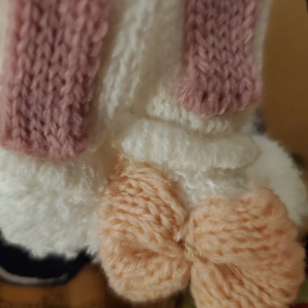 Bunny friends in ornament socks surprise ! - Picture 7 of 8